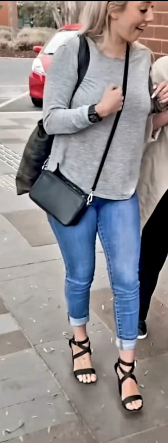 erin alysha barnett feet 2