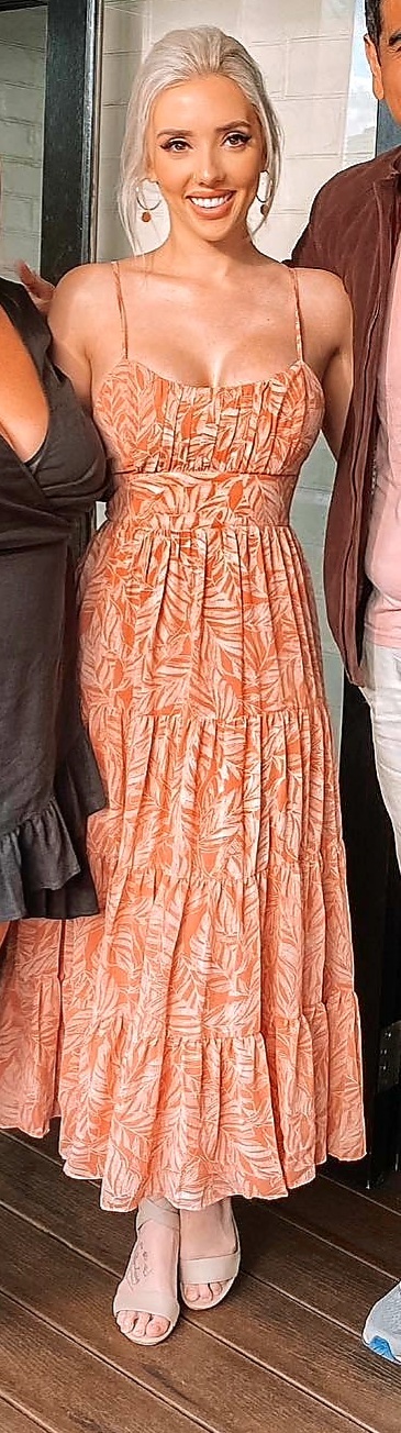 erin alysha barnett feet 4