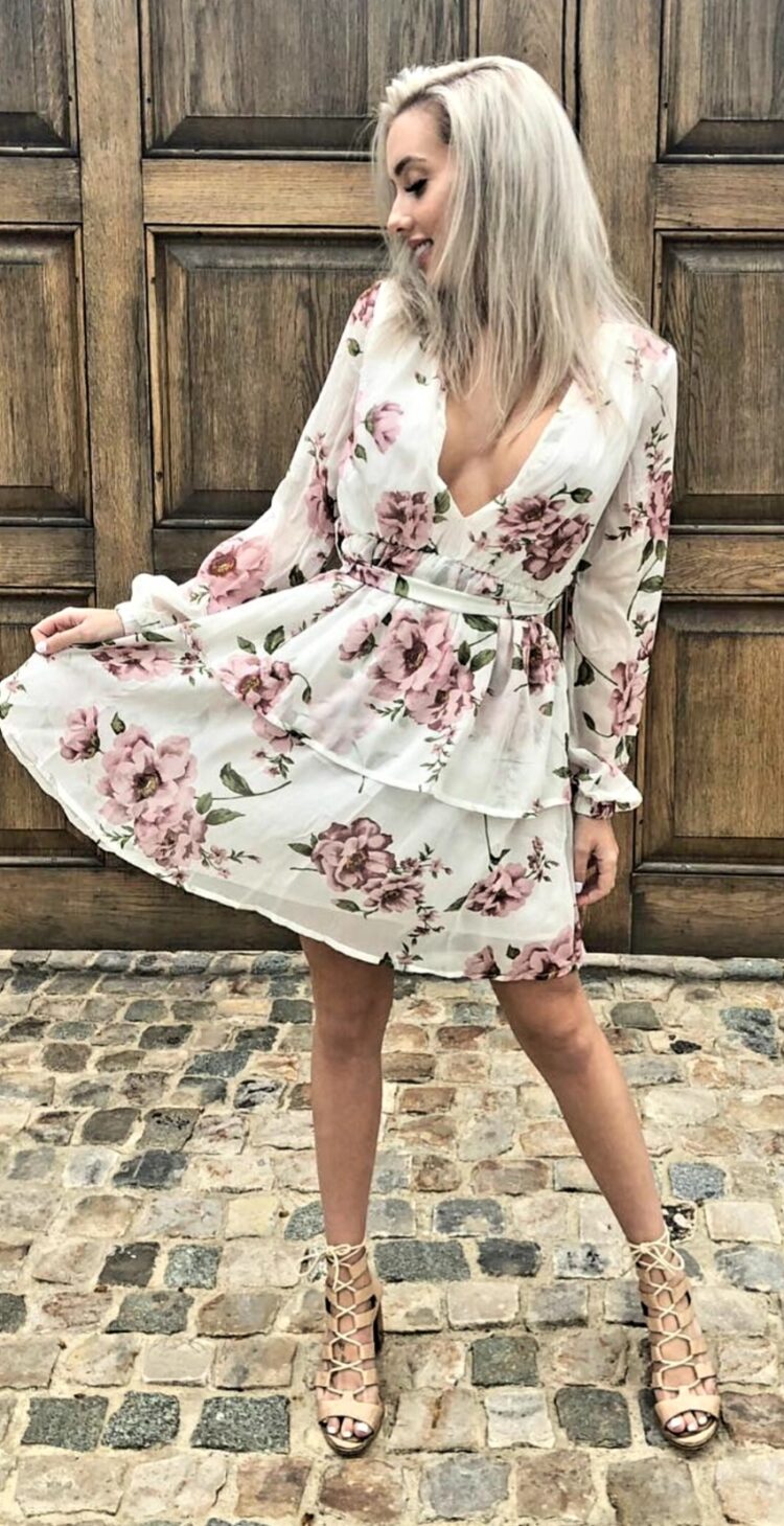 erin alysha barnett feet