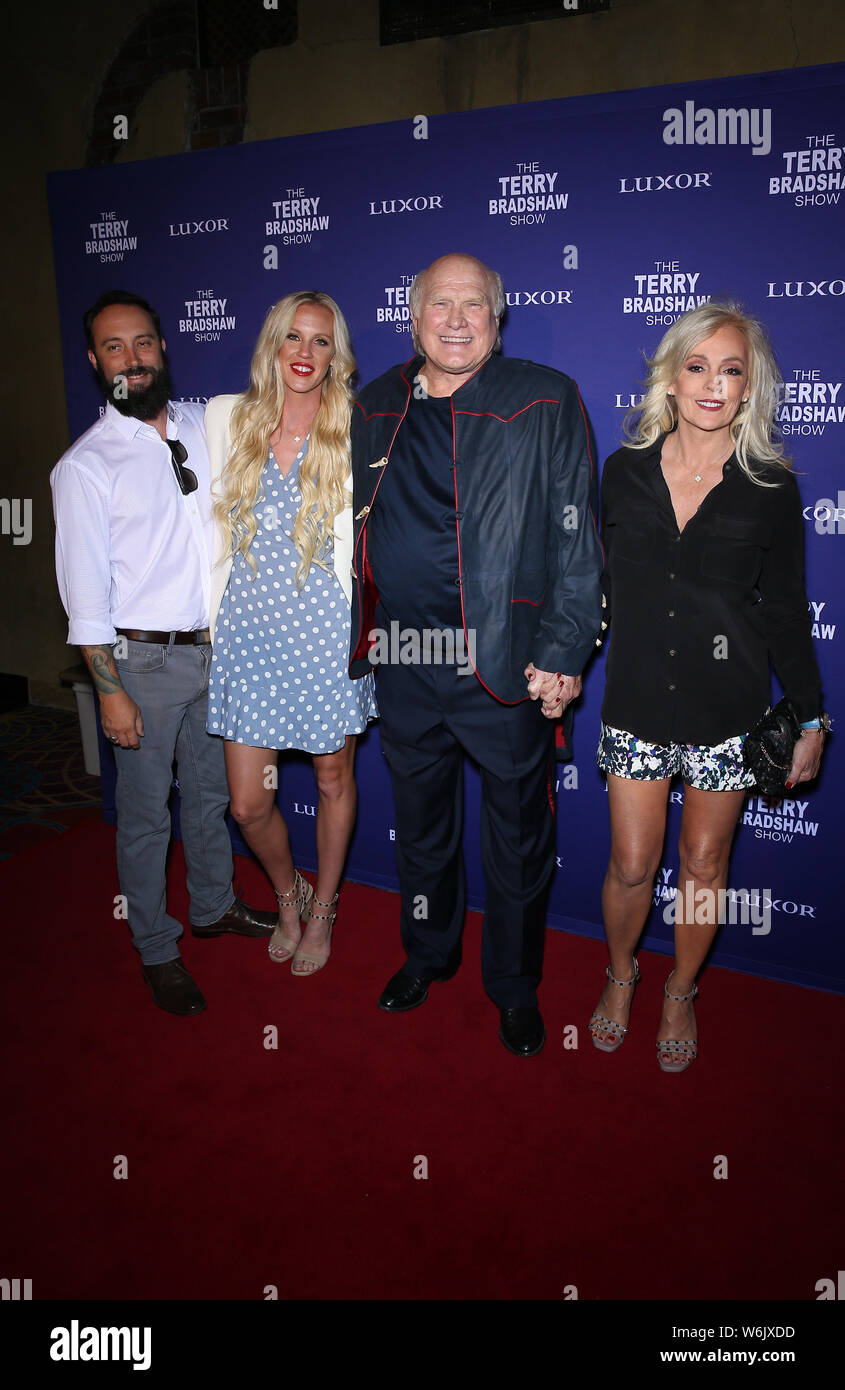 erin bradshaw feet 6