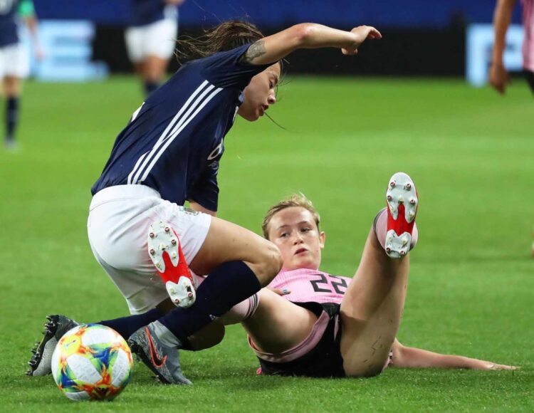 erin cuthbert feet 2