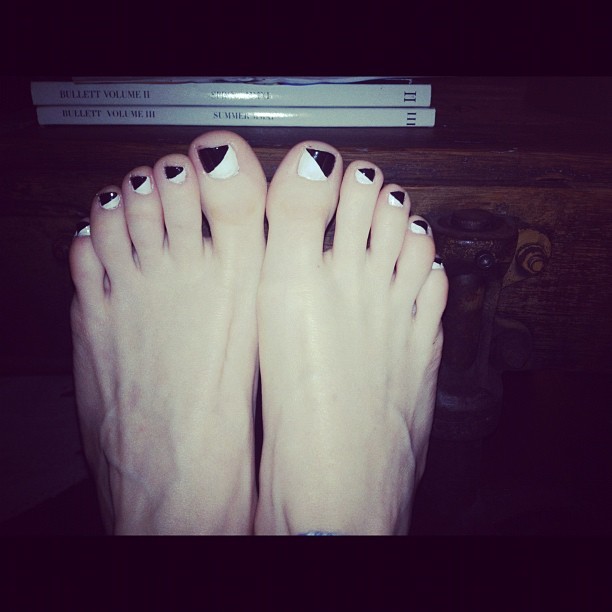 erin mccarley feet 1