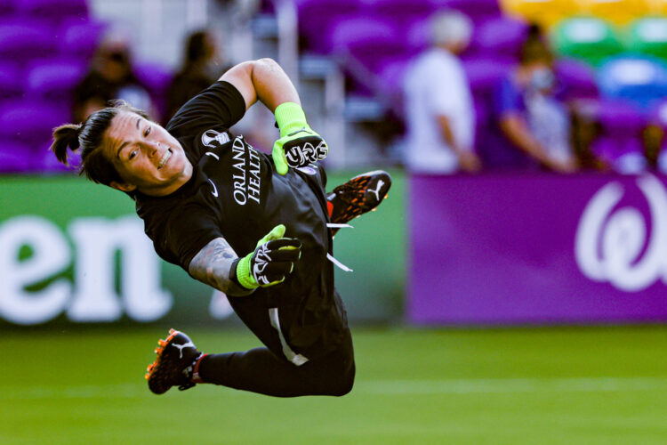 erin mcleod feet 6 scaled