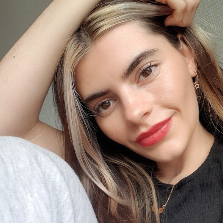 erin rutherford feet 2