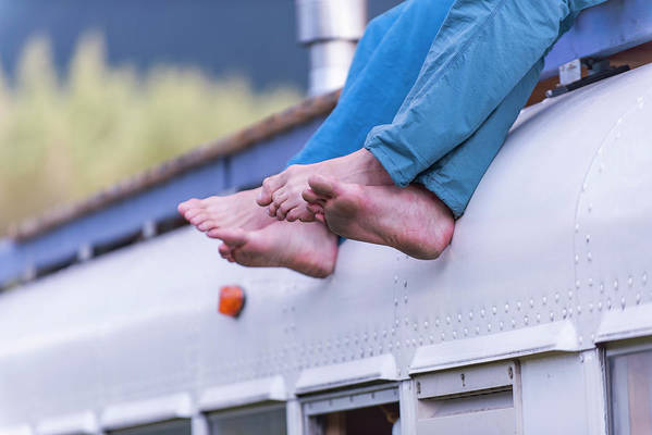 erixa bus skoolie feet 3