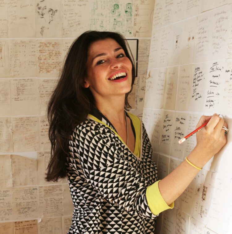 es devlin feet 5 scaled