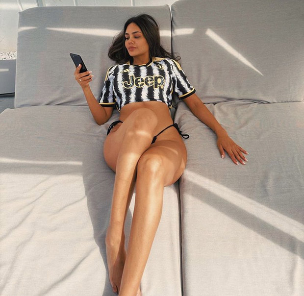 esha shroff shah feet 6