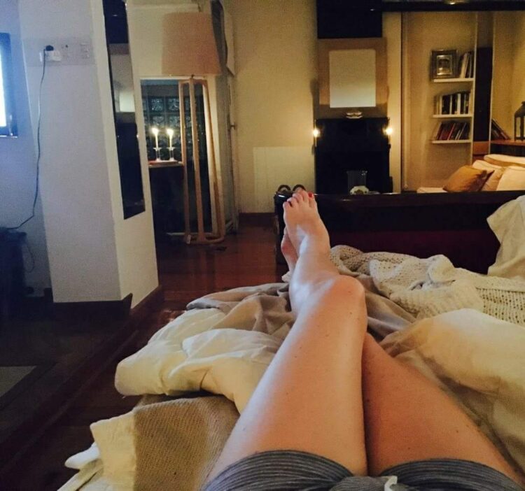 esmeralda mitre feet 3