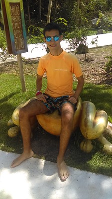 esperanza martinez feet 5