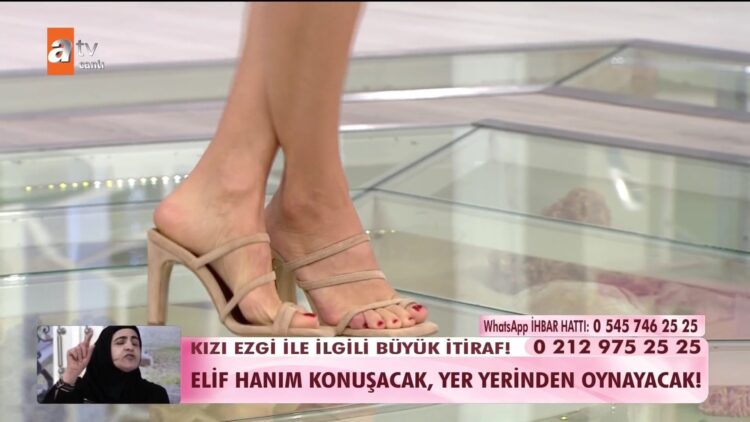 esra erol feet