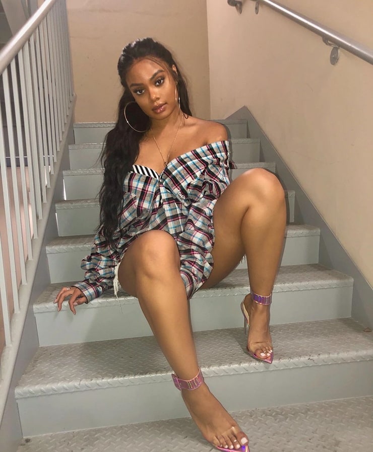 essence tatiana feet 3