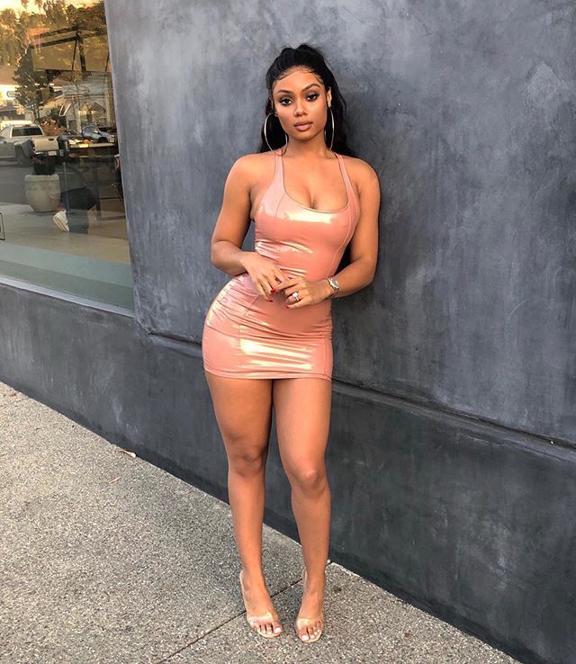 essence tatiana feet