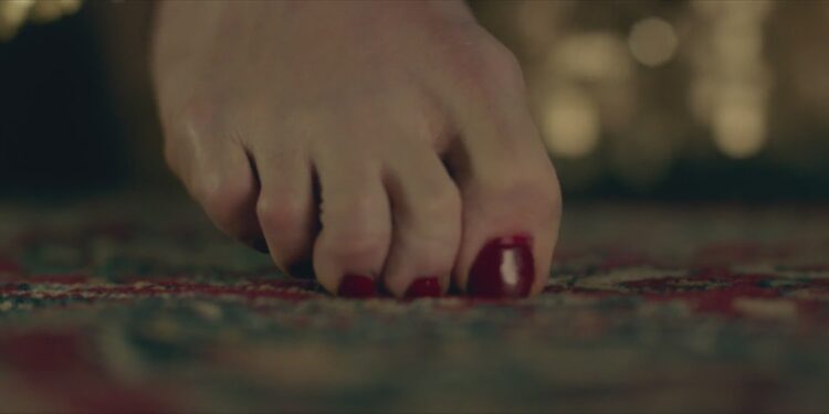 essie davis feet 4