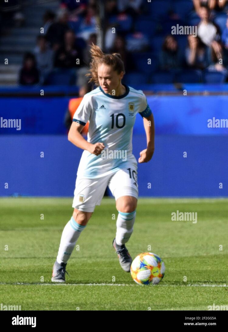 estefania banini feet