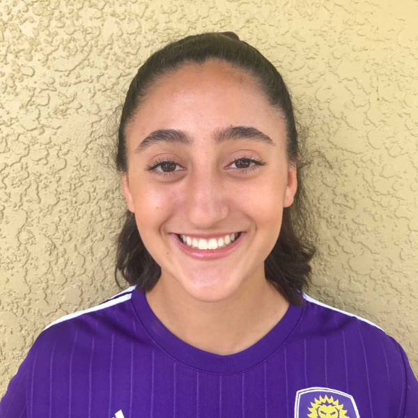 estefi varela feet 4