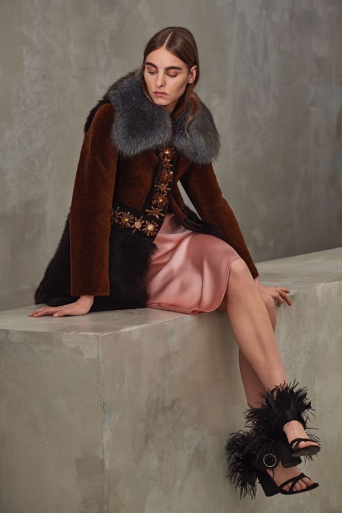 estella brons feet 3