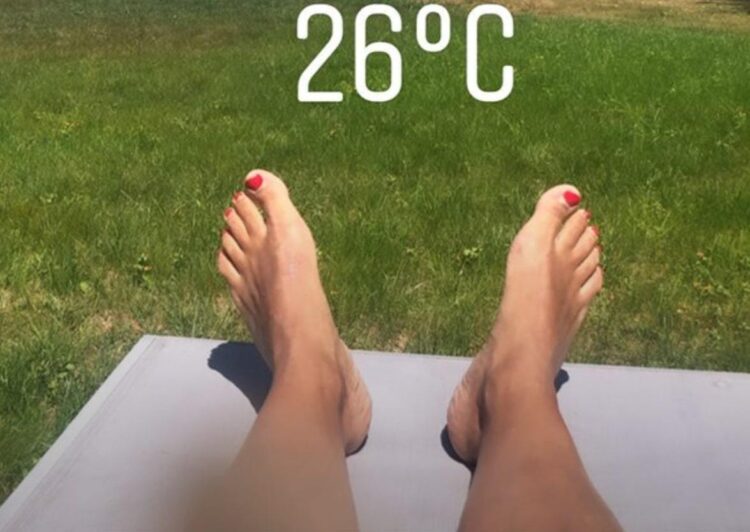 estelle denis feet 1