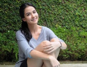 estelle van der linden feet 1