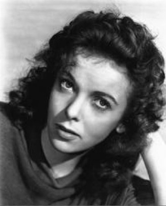 estelle winwood feet 5