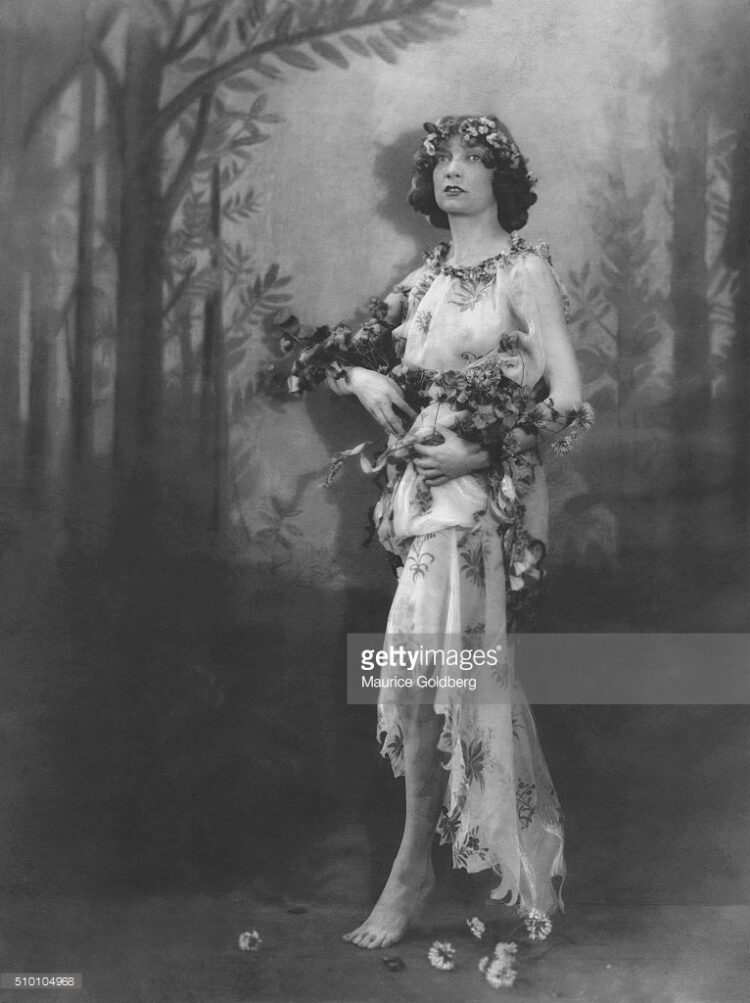 estelle winwood feet