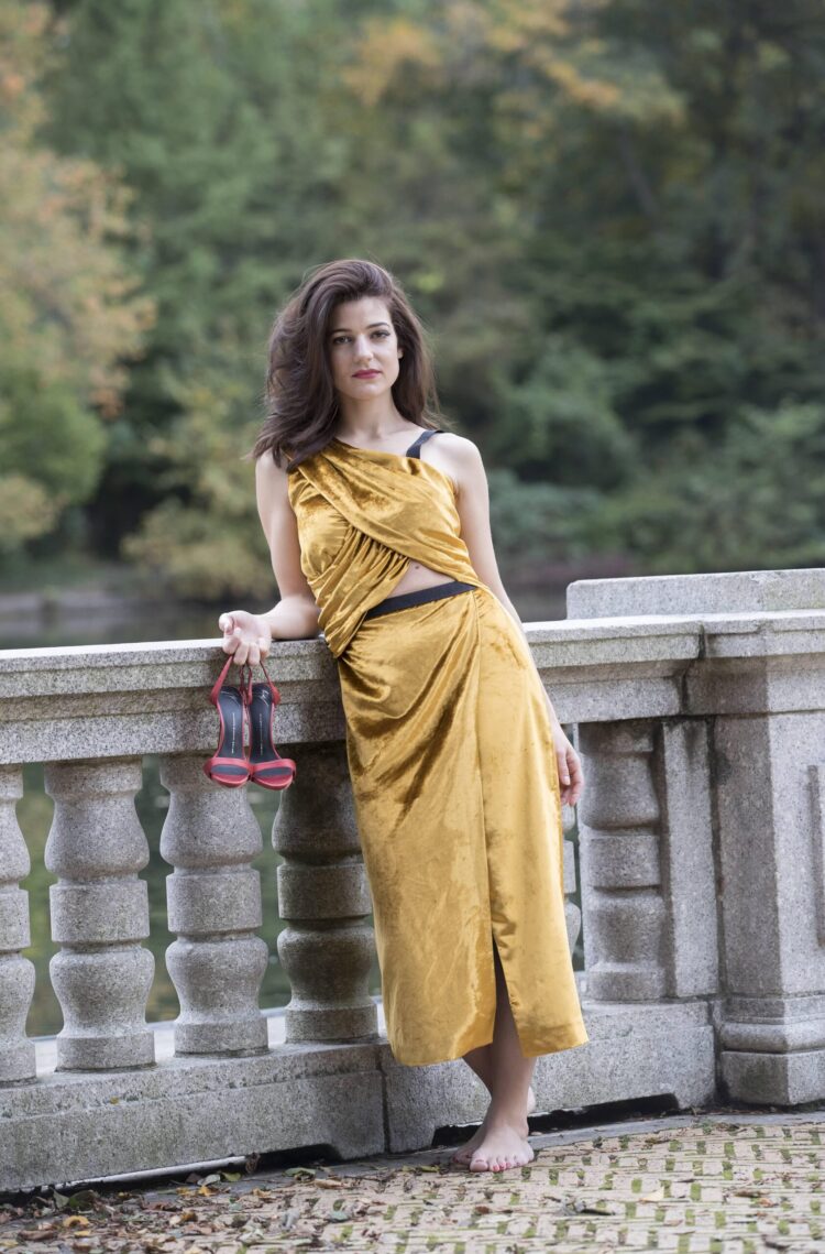 esther garrel feet 3 scaled