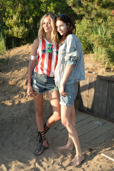 esther houston feet 5