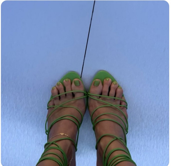 esther jenner feet 1