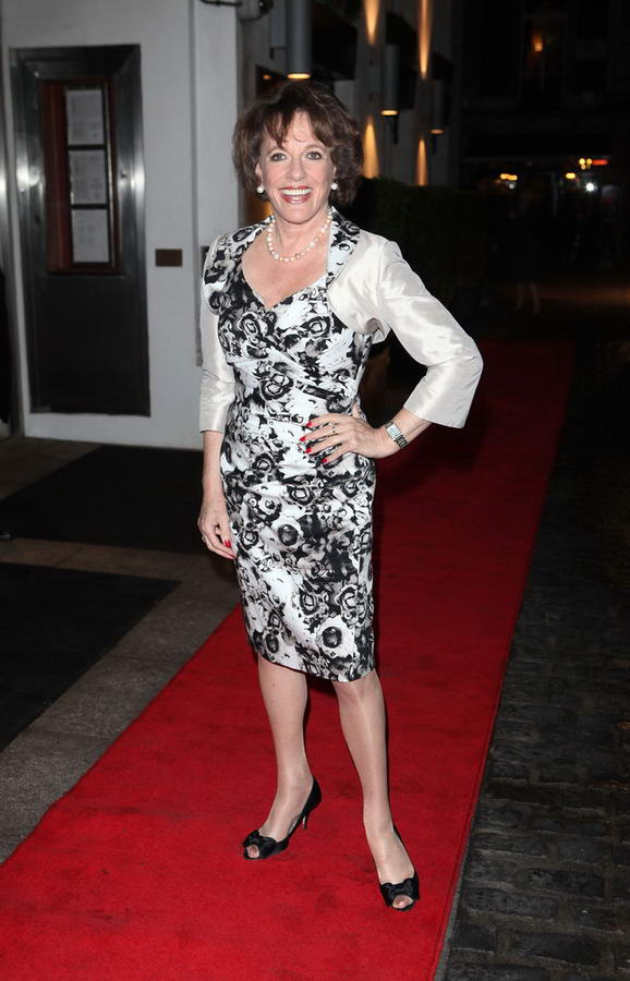 esther rantzen feet 6