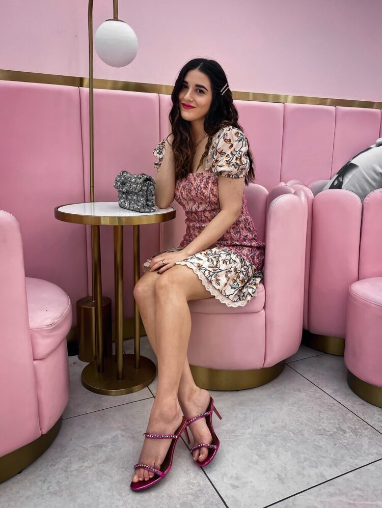 esther santer feet 2