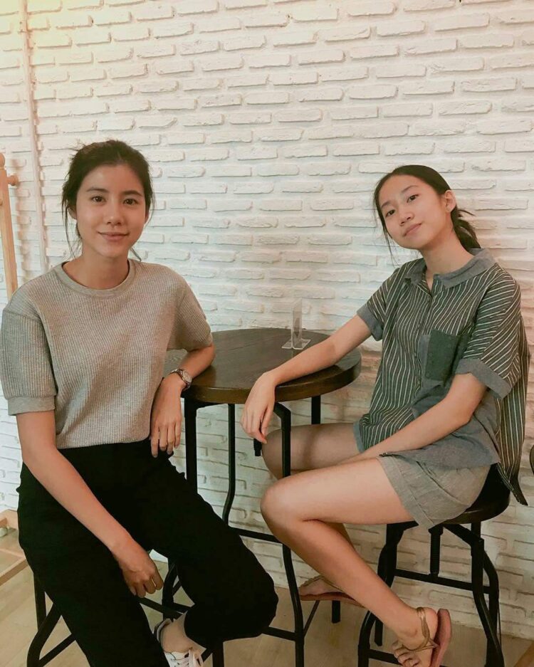 esther supreeleela feet 5