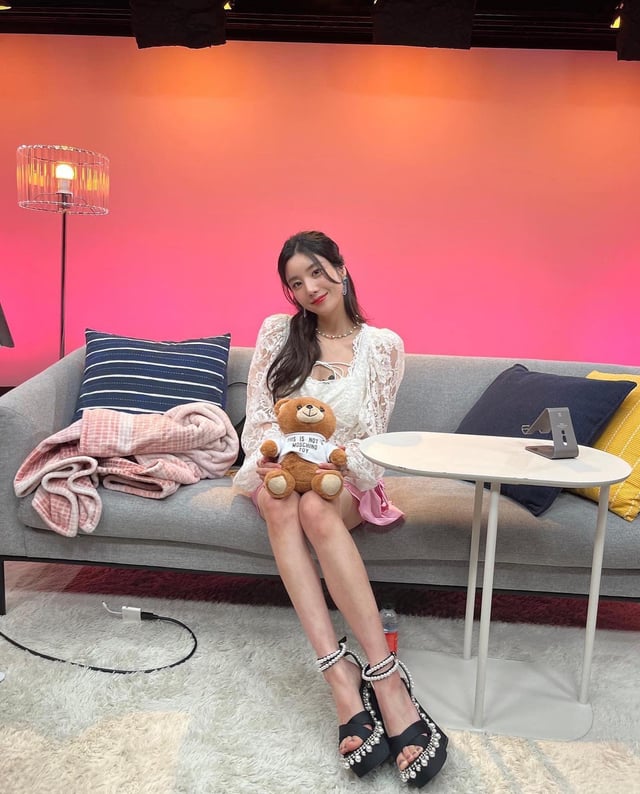 eunbi feet 6