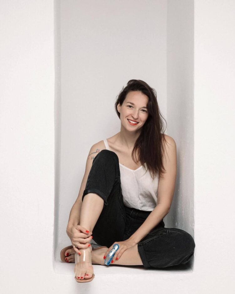 eva decastelo feet 2