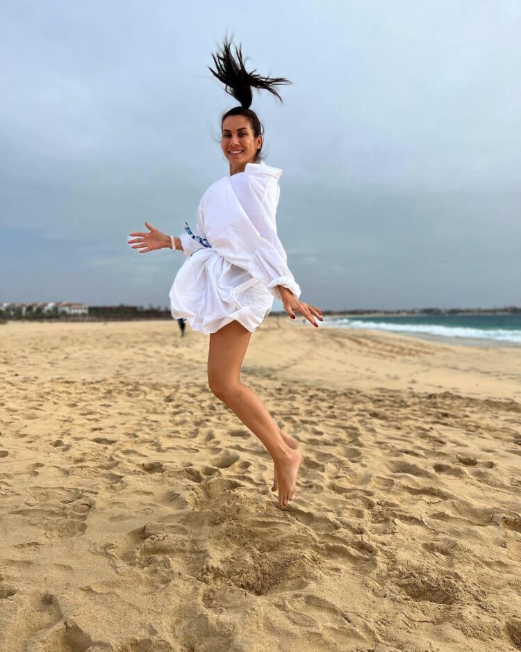 eva decastelo feet 3