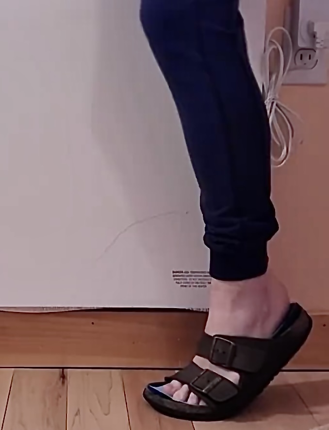 eva drew feet 3