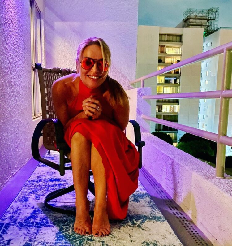 eva halina rich feet 3