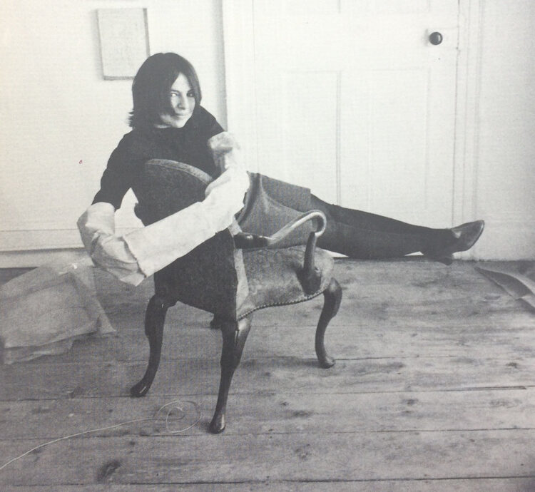 eva hesse feet 1