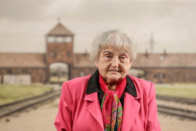 eva mozes kor feet 4