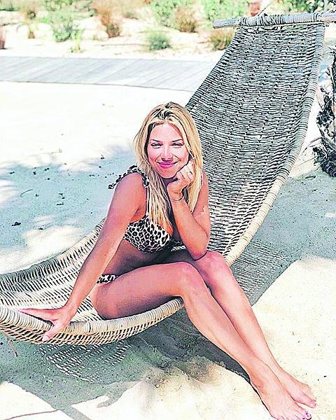 eva perkausova feet 4