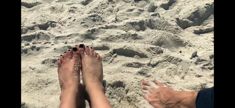 evaluna montaner feet 4