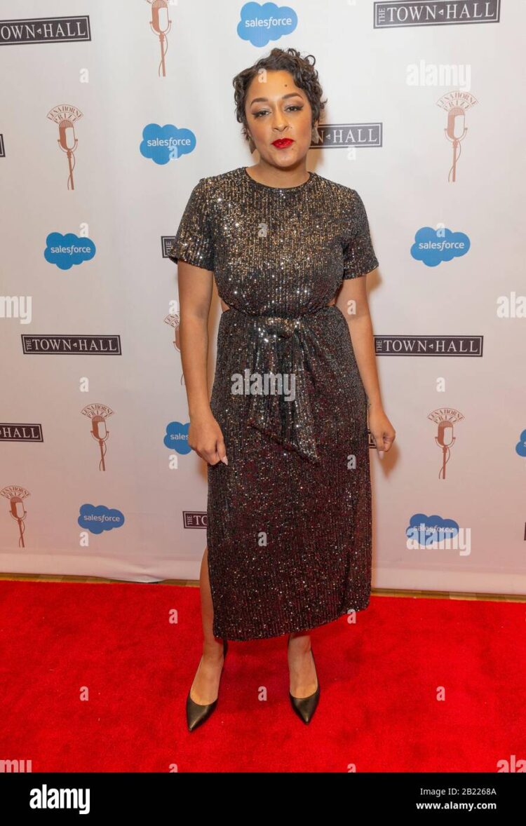 eve ewing feet 5