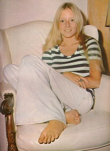 eve plumb feet