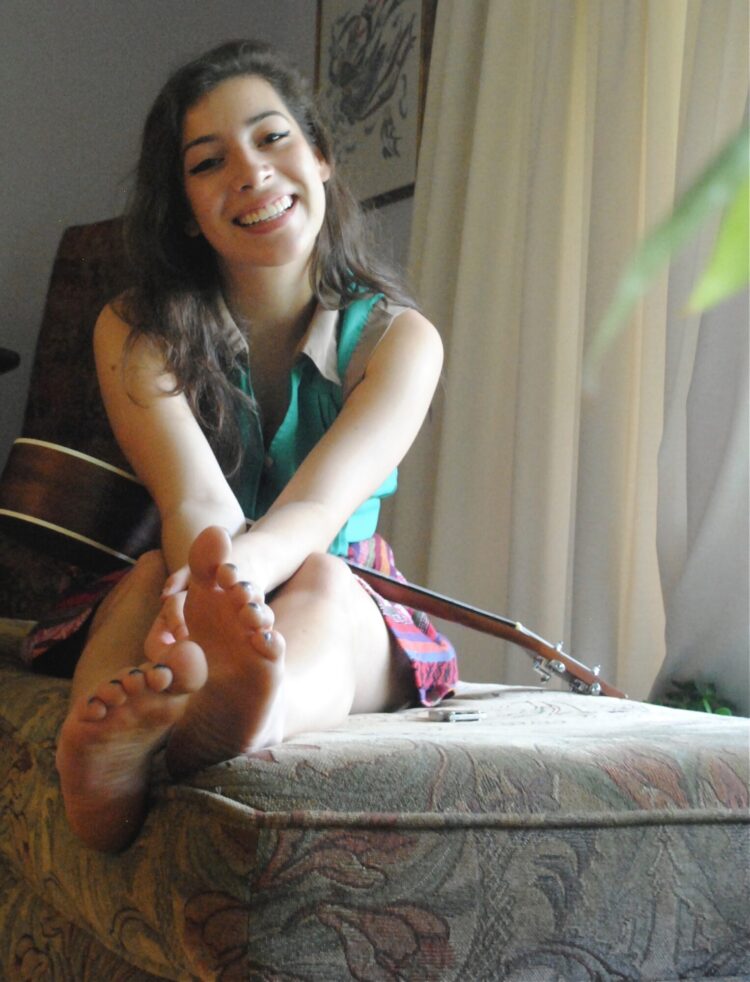 evelina young feet 1