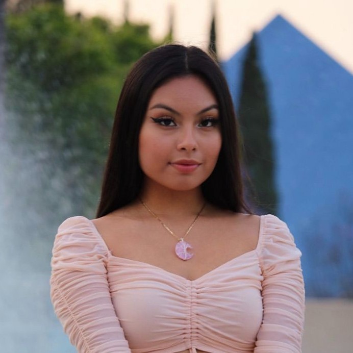 evelyn juarez feet 3