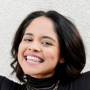 evelyn lorenzana feet 5