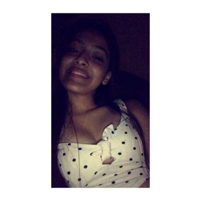 evelyn lorenzana feet