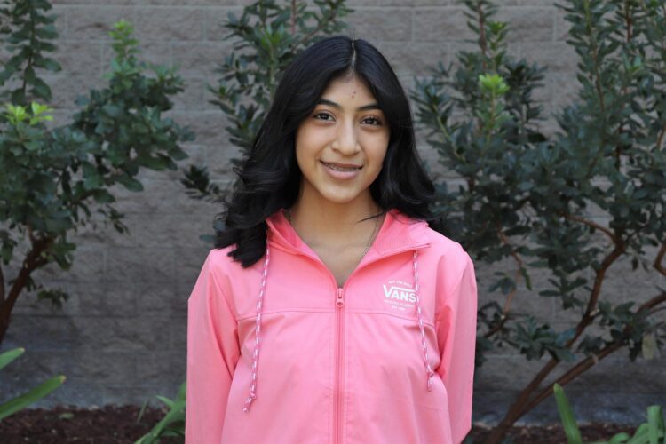 evelyn ramirez feet 4