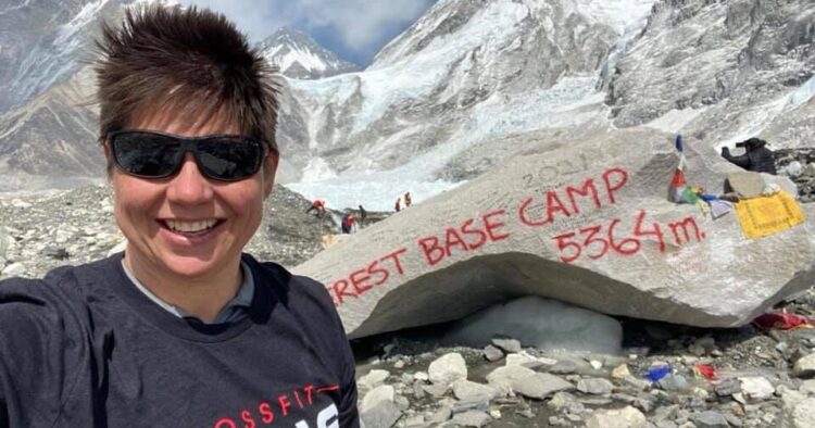 everest simmons feet 6