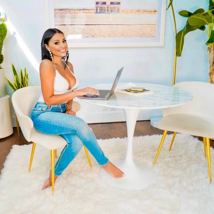 evette santos feet 2