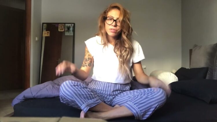 evridiki valavani feet