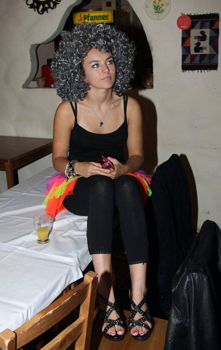 ewa farna feet 3 scaled